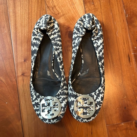Gently worn Tory Burch Flats - Picture 1 of 5